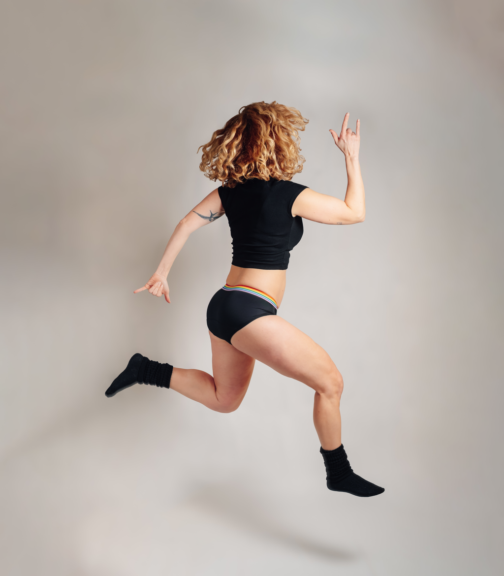 Culotte menstruelle la Funky – élastique coloré arc-en-ciel, pour flux léger à moyen