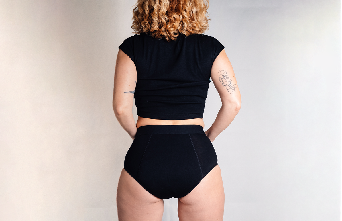 La culotte menstruelle des flux très abondant et post partum, taille haute elle protège les cicatrices des césariennes